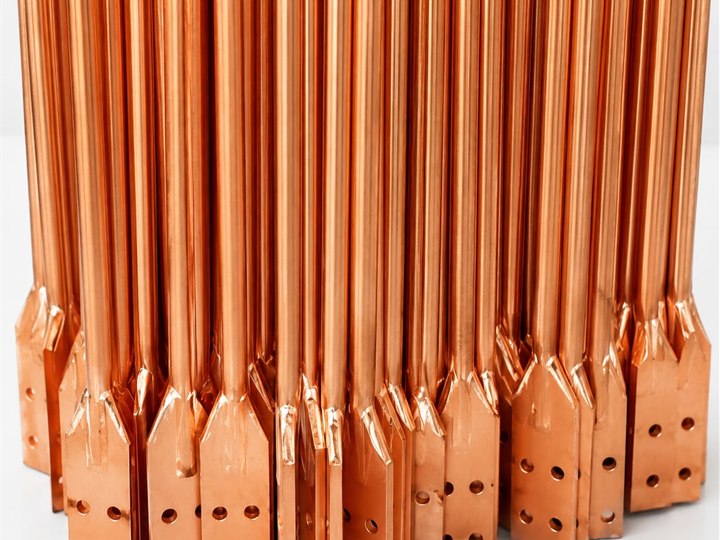 Copper-bonded earthing rod for solar array grounding